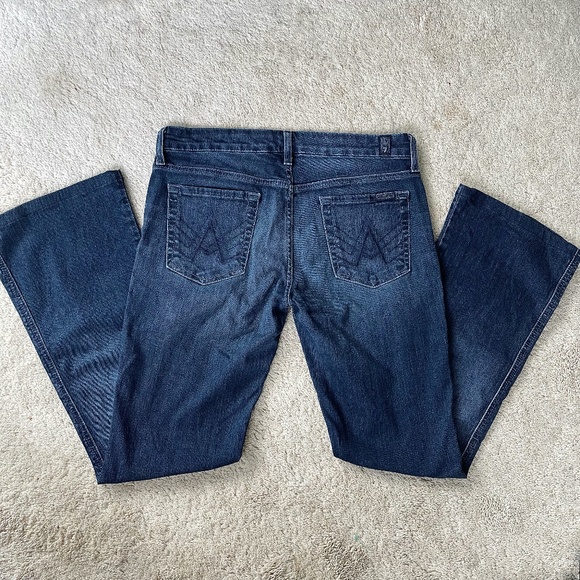 7 For All Mankind "A" Pocket Low Rise Boot Cut Jeans Size 30 - Picture 2 of 5